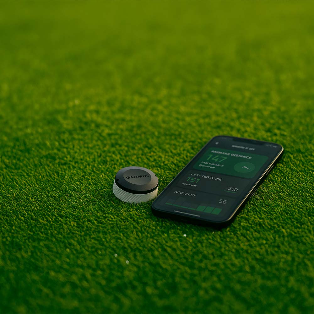 Garmin Approach CT10 permet de d'enregistrer, via un smartphone, les statistiques de jeu d'un golfeur.