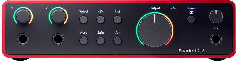 Interface audio Focusrite Scarlett 2i2 en action avec un logiciel de MAO sur un écran d'ordinateur.