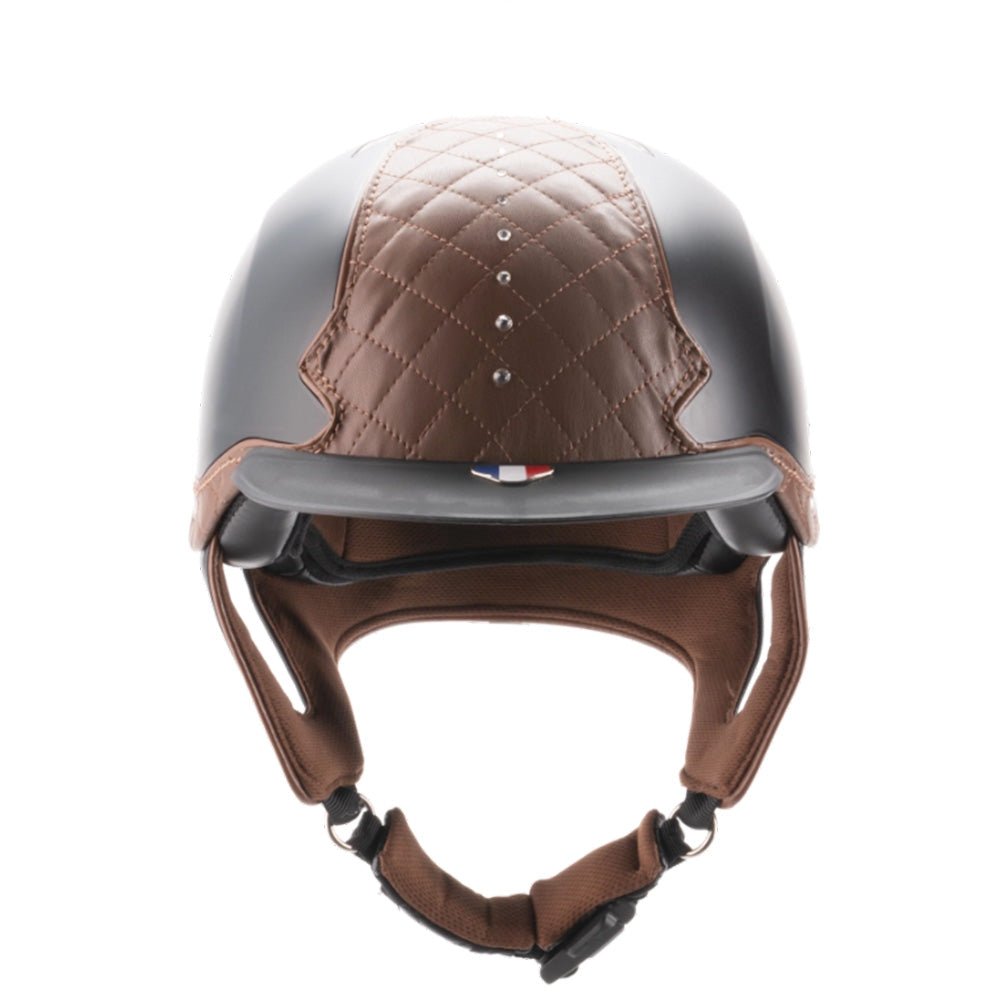 La conjugaison d'un nappage cuir beige et les cristaux donne une bombe avec un esthétisme grand luxe.