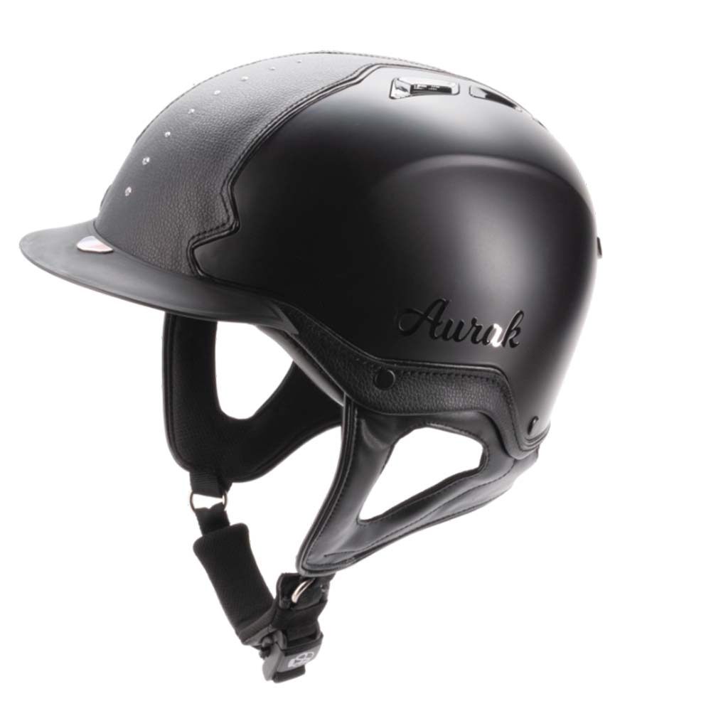 Cette bombe équestre a une jugulaire réglable pour assurer le confort et la bonne tenue du casque sur la tête.