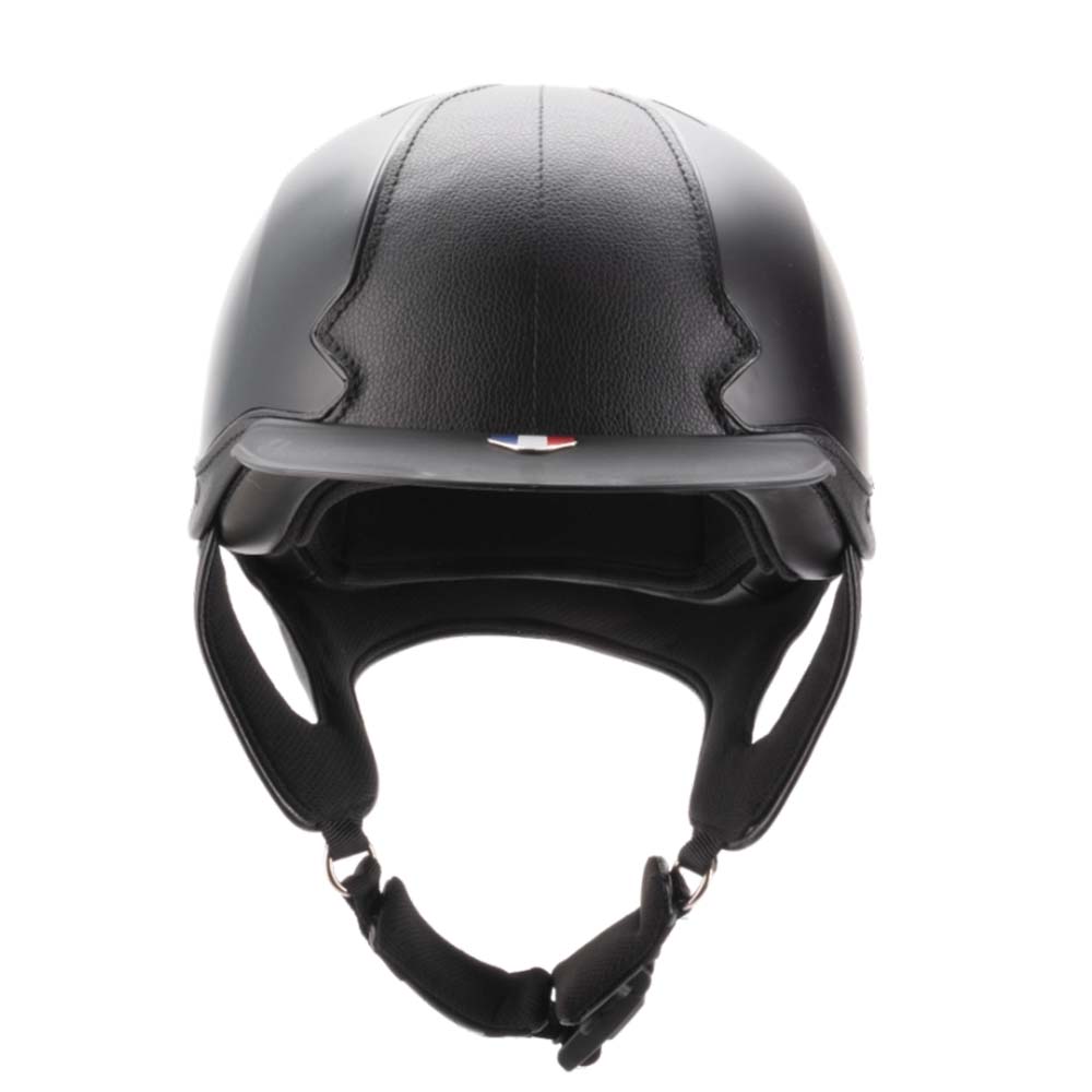 Les casques AURAK signent très visuellement leur fabrication française.