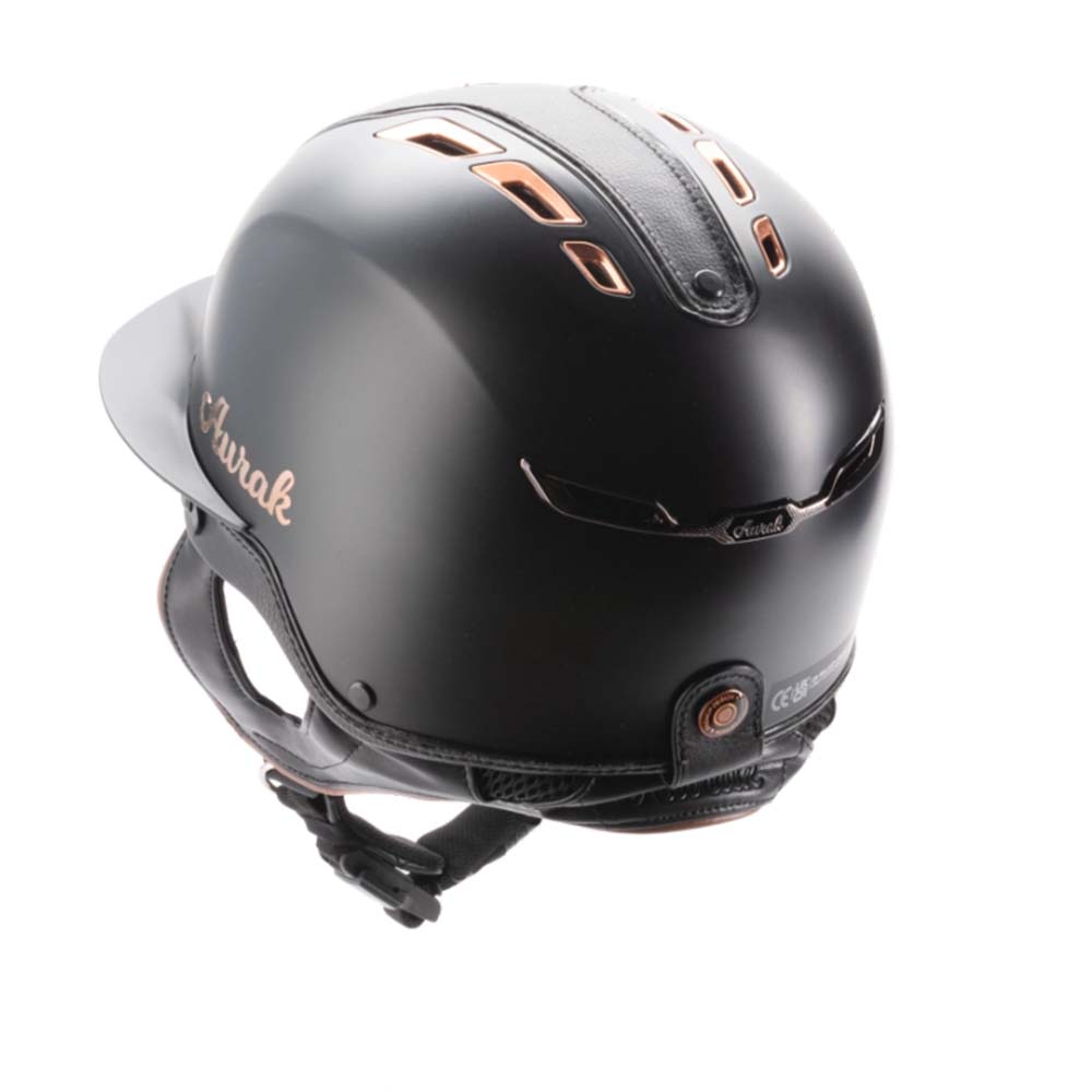 Les ventilations des casques Polaris sont soulignées par des capsules cuivrées.