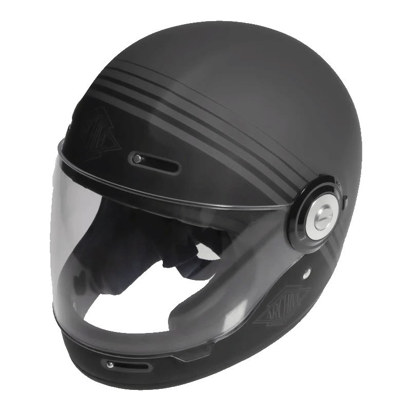 Aération frontale pour réguler la température à l'intérieur du casque vintage.