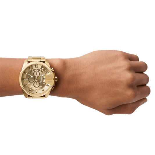 De l'or à votre poignet pour briller en société.