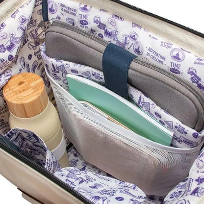 Poches et pochettes du sac CABAIA pour un maximum de rangements de chaque chose à sa place.