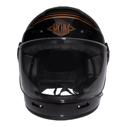 Le logo de ce casque Archive Vintage brille de mille feux.