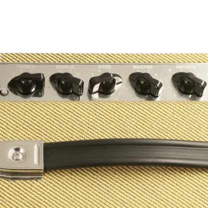 Console de réglage du Fazley Galactic Tube R15 pour guitare électrique.
