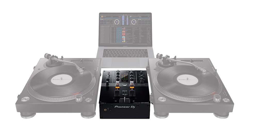 Le Pioneer DJ - DJM 250 MK2 vous permet de piloter et mixer 2 platines numériques ou vinyles tout en laissant la possibilité d'alimenter les morceaux joués en stock sur un PC.