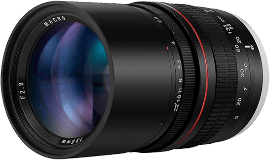 Objectif JINTU 135mm F2.8 avec mise au point manuelle pour une précision optimale.